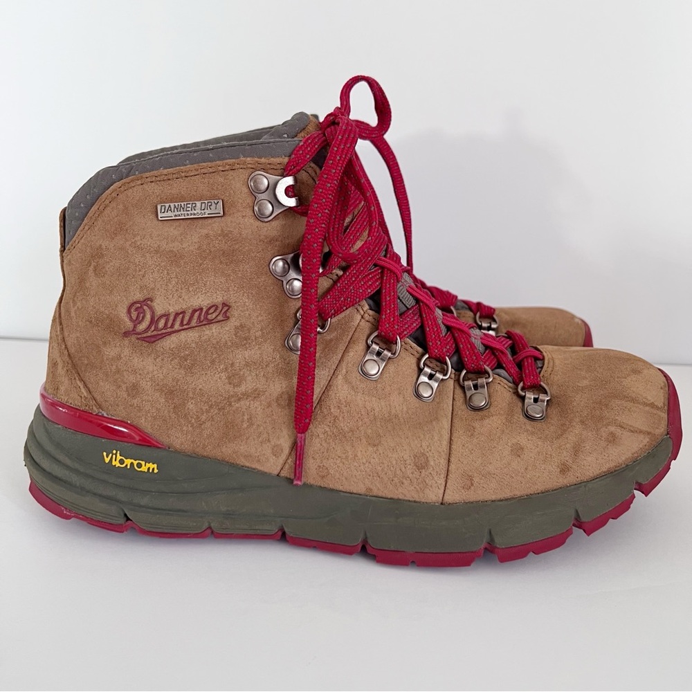 Danner Mountain 600 Women’s 8 Brown Red Waterproof Vibram Hiking Boots Trail
